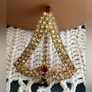 Vintage Christmas tree pin, (or bell shape?) excellent preloved condition